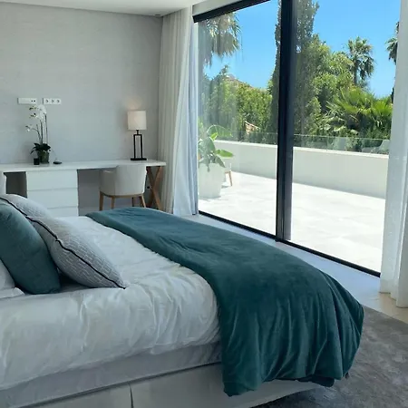 Martine, Nueva Andalucia, Marbella