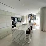 Martine, Nueva Andalucia, Nyaraló Marbella
