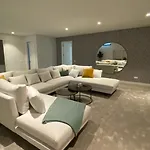 Martine, Nueva Andalucia, Nyaraló Marbella