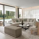 Martine, Nueva Andalucia, * Marbella