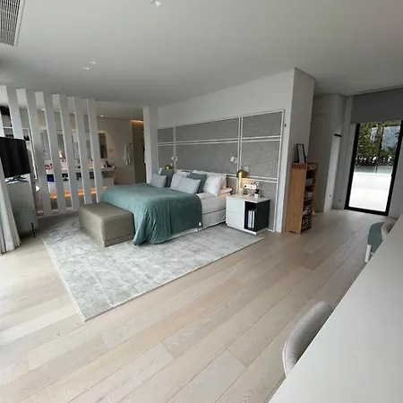 Martine, Nueva Andalucia, Marbella