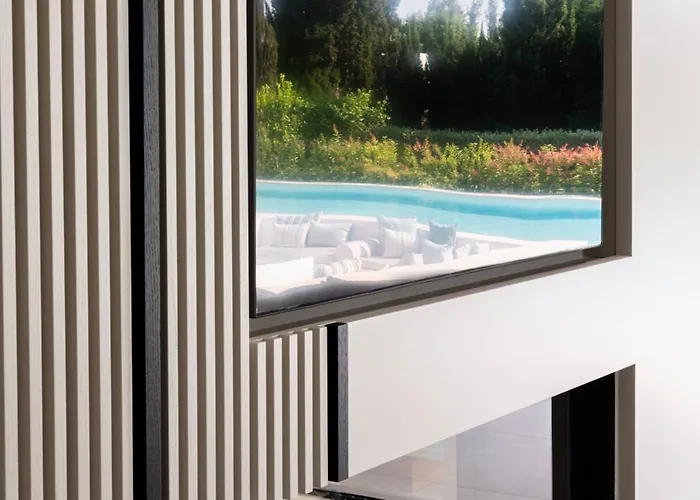 Martine, Nueva Andalucia, מארבלה