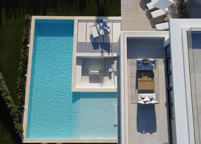 Martine, Nueva Andalucia, Dom wakacyjny *