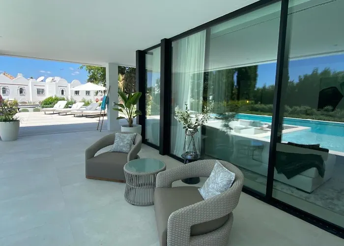 Dom wakacyjny Martine, Nueva Andalucia, *