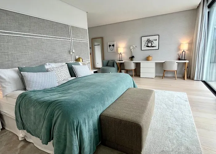 Martine, Nueva Andalucia, בית נופש