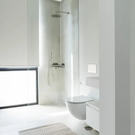 Martine, Nueva Andalucia, * Marbella